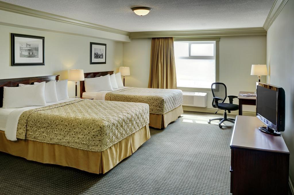 Chateau Nova Hotel Fort Mcmurray Oda fotoğraf